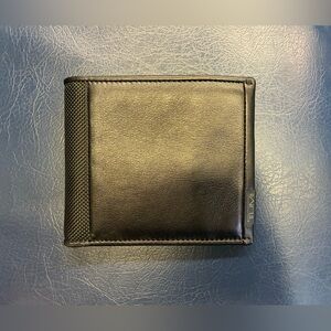 TUMI Black Leather Bifold Wallet NEW